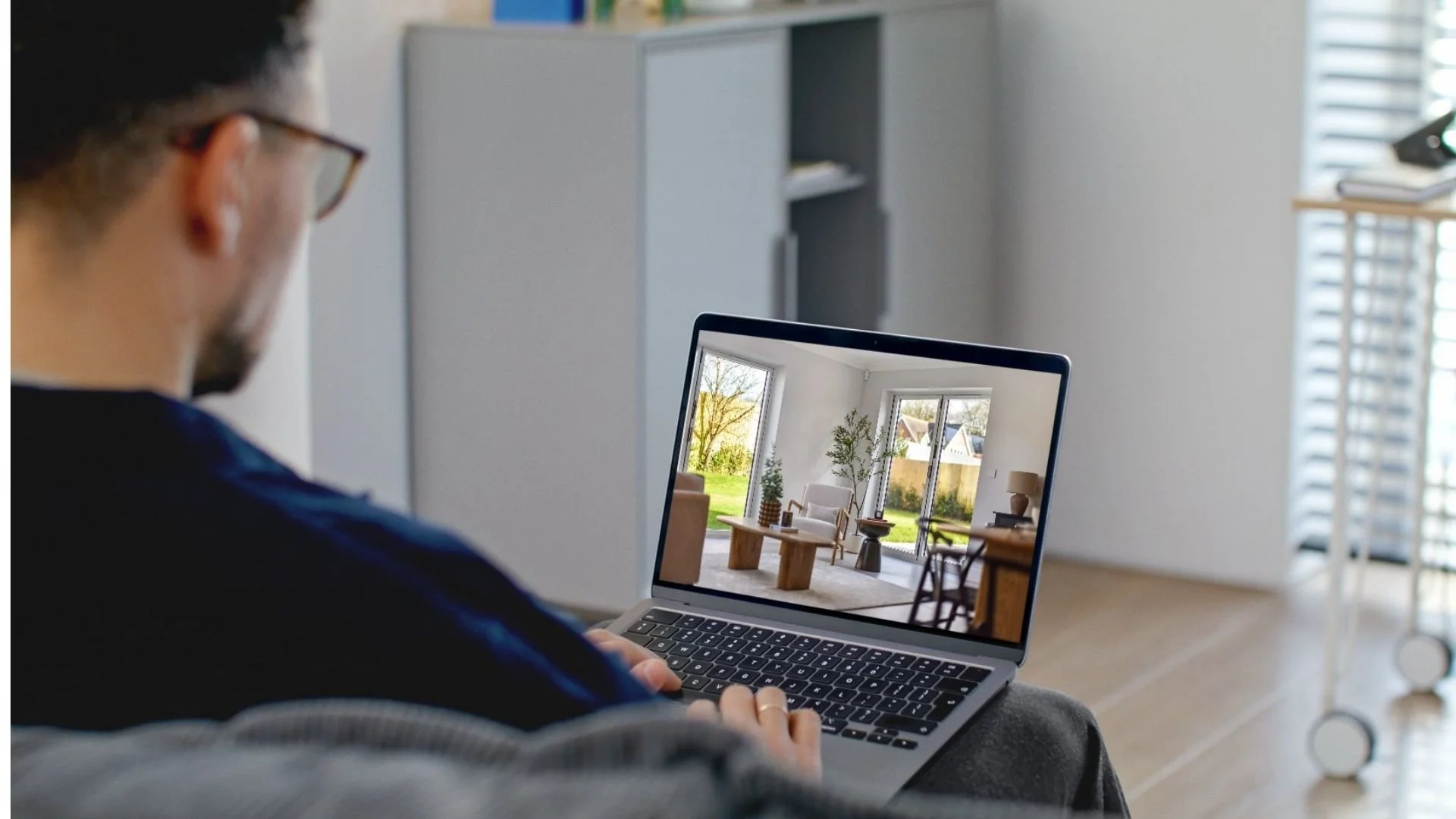 Stop the Scroll: Why January Listings Need Better Presentation to Stand Out