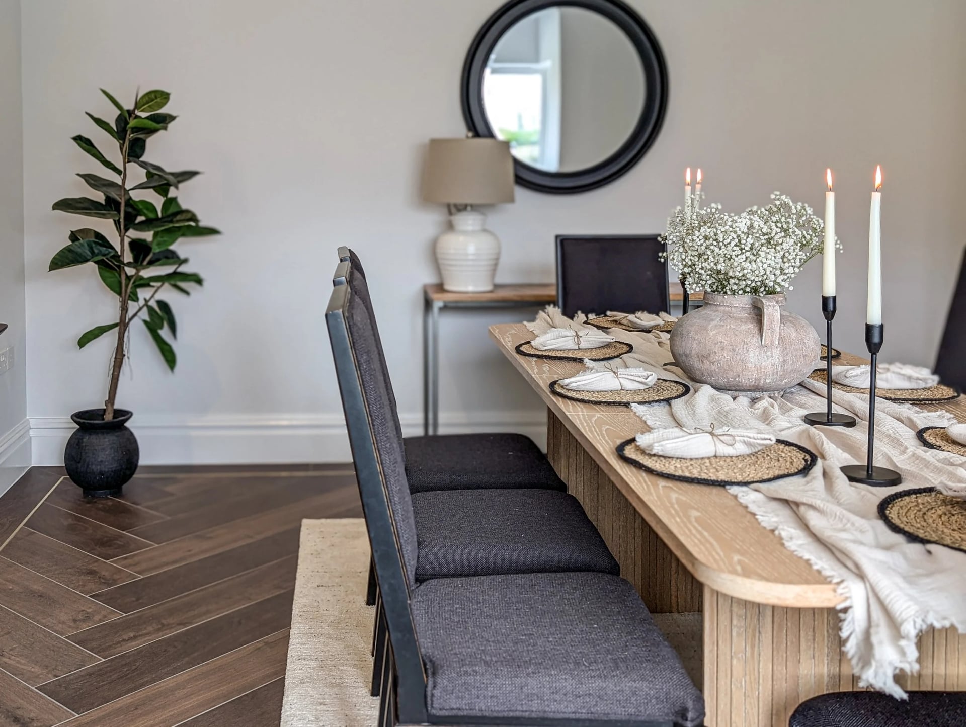 Spring Tablescapes: How to Style a Natural, Effortless Dining Space